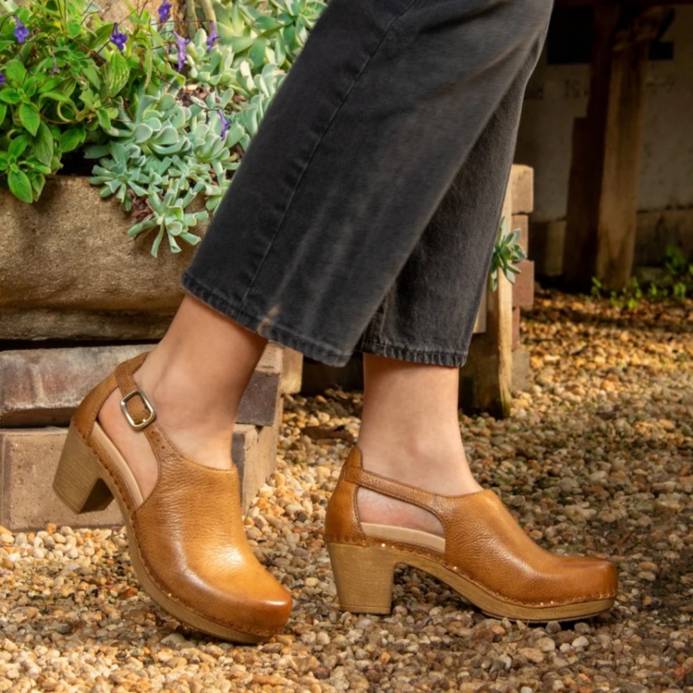 Dansko Platform Tan Milled Burnished Leather Clogs Size 38 - Picture 6 of 6